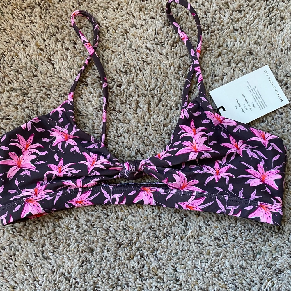 Acacia S Tali Top Madonna